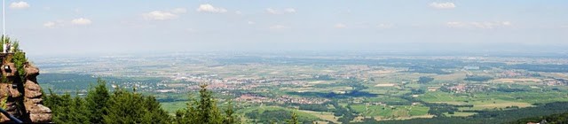 Panorama de la plaine d'alsace vu du Mont sainte Odile