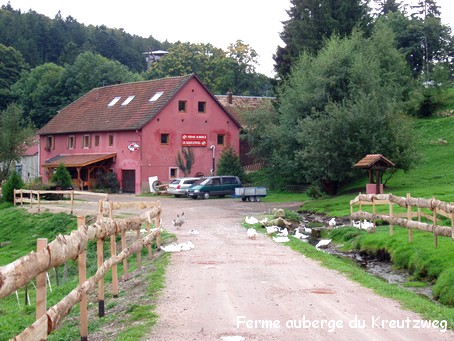 Ferme auberge au col du Kreutzweg - spécialités de canard - Photo G.GUYOT