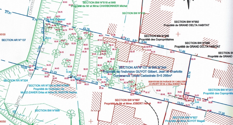 plan topograpgique du terrain  vendre  Bagnols sur Cze