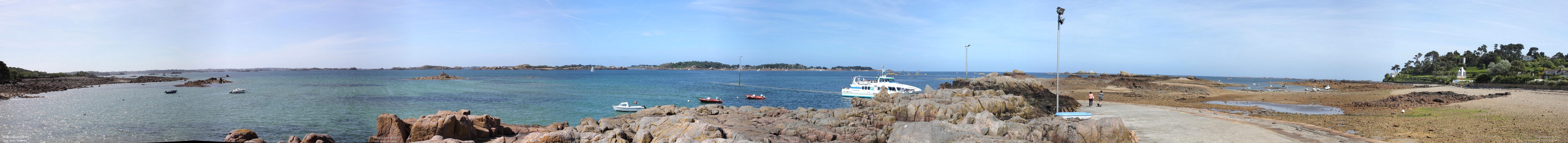 Vue de la pointe de l'Arcouest dans les ctes d'armor en Bretagne