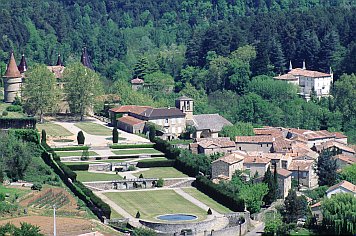 Gites dans un village d'ardche